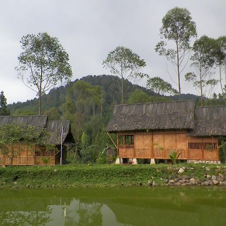 Villa Kampung Karuhun Sutan Raja Бандунг Экстерьер фото